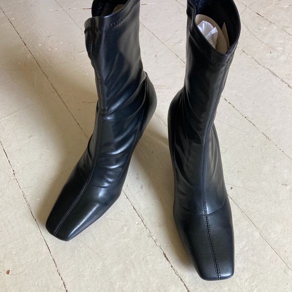 Truffle Collection square toe heeled sock boots in black - Picture 7 of 9